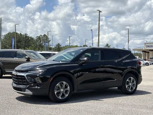 Used 2025 Chevrolet Blazer LT FWD image 12