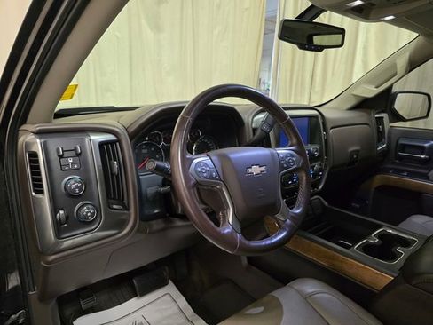 Used 2018 Chevrolet Silverado 1500 LTZ w/ High Desert Package AWD/4WD image 16