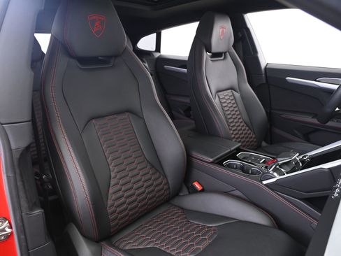 Used 2020 Lamborghini Urus AWD/4WD image 24