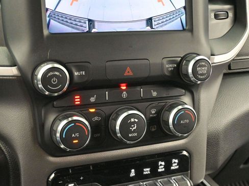Used 2020 RAM 1500 Big Horn AWD/4WD image 20
