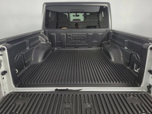 Used 2022 Jeep Gladiator Sport AWD/4WD image 26