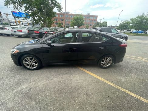 Used 2018 Hyundai Elantra SEL FWD image 6