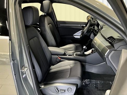 Certified 2024 Audi Q3 2.0T Premium w/ Convenience Package image 30