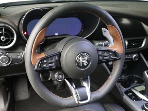 New 2025 Alfa Romeo Giulia Intensa w/ Driving Assist Package image 13