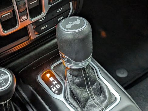 Used 2021 Jeep Wrangler Unlimited Sahara w/ Safety Group image 23