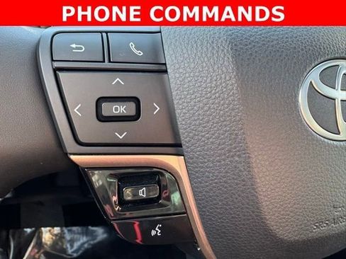 Certified 2025 Toyota Crown Signia AWD/4WD image 27