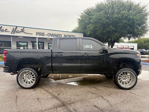 Used 2021 Chevrolet Silverado 1500 Custom RWD image 2