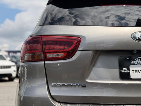 Used 2019 Kia Sorento SX w/ SX Touring Package FWD image 9