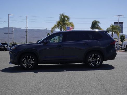 Used 2024 Toyota Grand Highlander AWD Hybrid image 7
