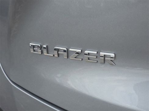 Used 2024 Chevrolet Blazer LT w/ Convenience Package image 9