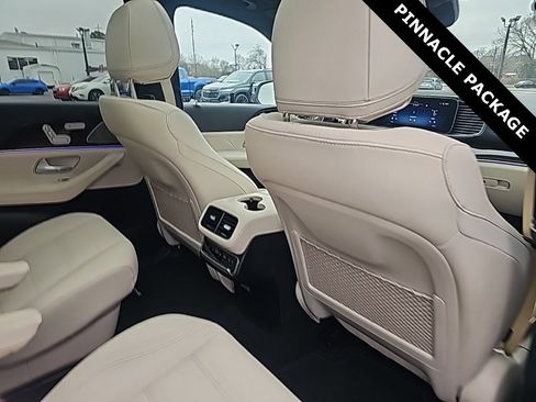 Used 2024 Mercedes-Benz GLS 450 4MATIC image 34