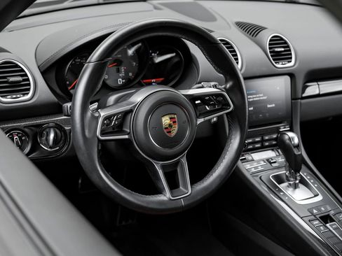 Used 2021 Porsche 718 Boxster S RWD image 26