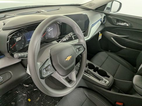 New 2026 Chevrolet Trax LS image 17