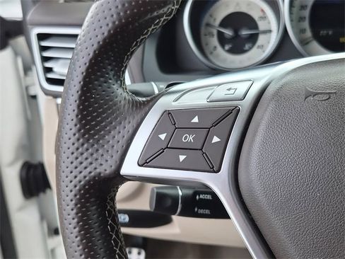 Used 2014 Mercedes-Benz E 550 E 550 2D Coupe image 27