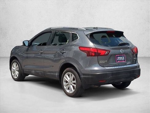 Used 2018 Nissan Rogue Sport SV w/ SV Technology Package AWD/4WD image 8