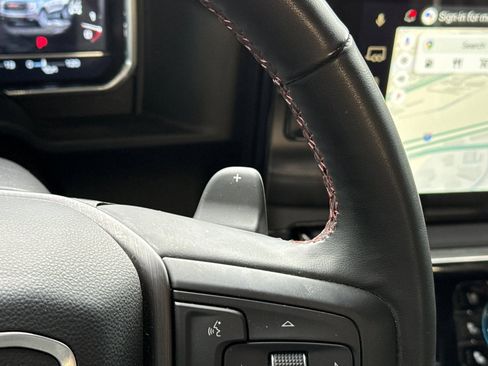 Used 2025 GMC Sierra 1500 AT4X w/ AT4X AEV Edition image 33