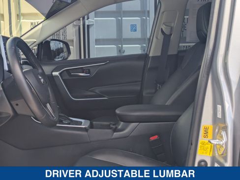 Used 2022 Toyota RAV4 XLE Premium AWD/4WD image 22