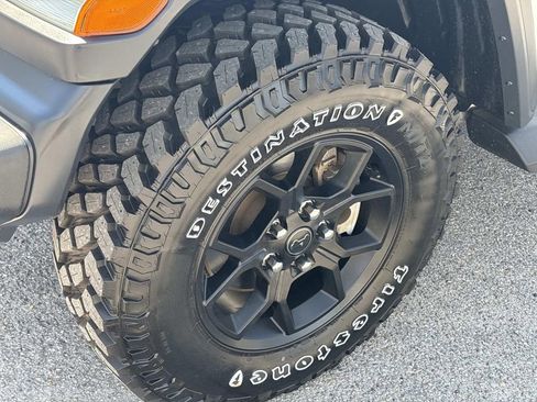 Used 2018 Jeep Wrangler Sport image 9