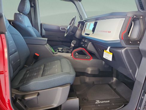 New 2025 Ford Bronco Heritage Edition image 20