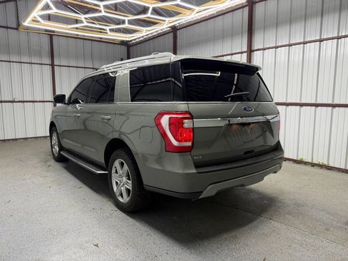 Used 2019 Ford Expedition XLT w/ Equipment Group 202A RWD image 4