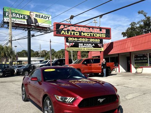Used 2017 Ford Mustang Coupe image 2