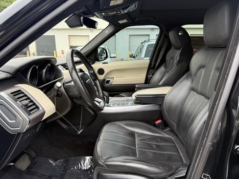 Used 2017 Land Rover Range Rover Sport HSE AWD/4WD image 2