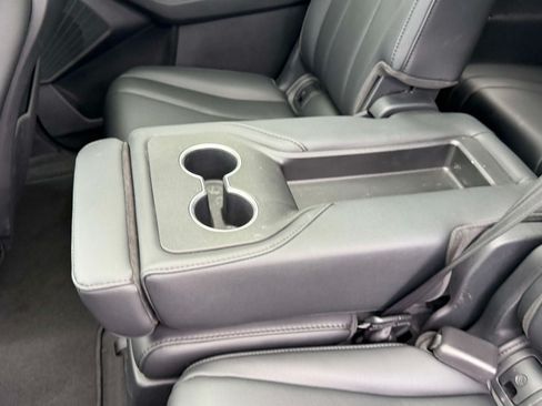 Used 2023 Acura MDX SH-AWD image 25