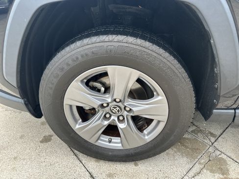 Certified 2023 Toyota RAV4 LE AWD/4WD image 30