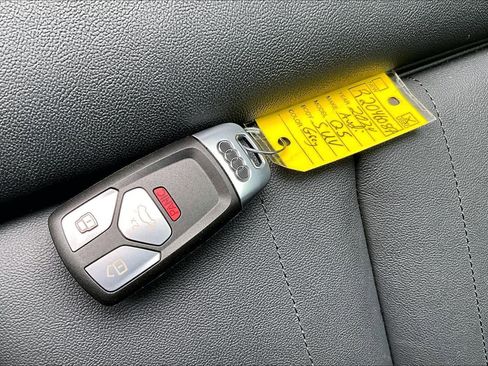 Used 2024 Audi Q5 2.0T Premium image 15