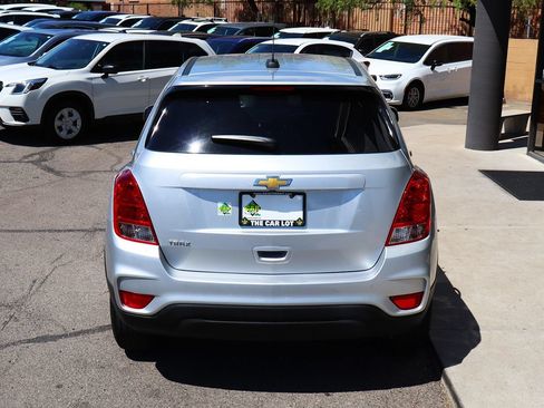Used 2020 Chevrolet Trax LS w/ Tint and Cruise Package FWD image 10