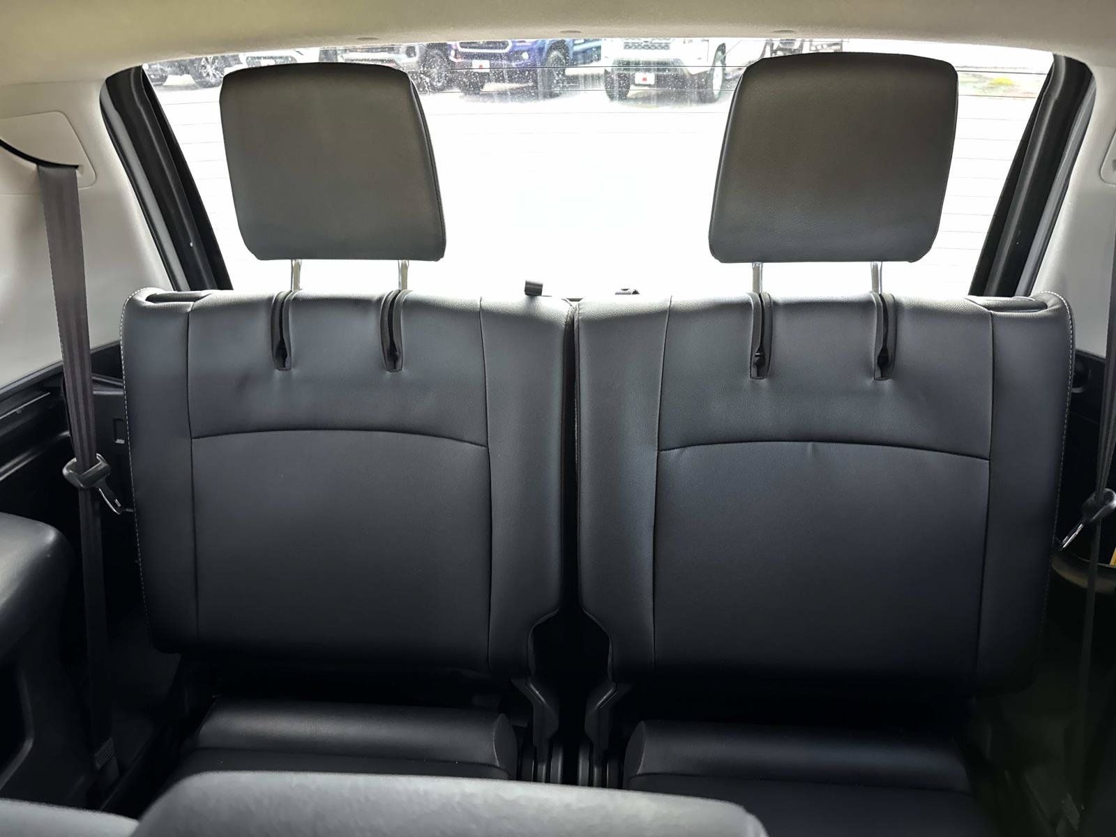 Used 2022 Toyota 4Runner SR5 Premium w/ Moonroof Package AWD/4WD image 18