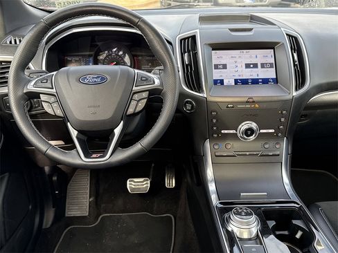 Used 2020 Ford Edge ST w/ Equipment Group 401A image 21