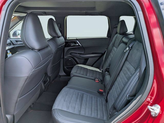 New 2026 Mitsubishi Outlander AWD image 12