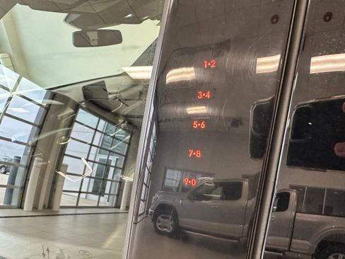 Used 2022 Ford Explorer Platinum w/ Equipment Group 601A image 9