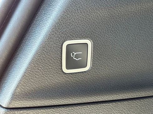 New 2026 Chrysler Pacifica Select image 12