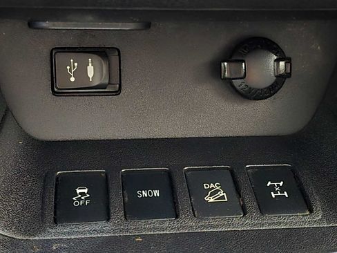 Used 2015 Toyota Highlander XLE AWD/4WD image 15