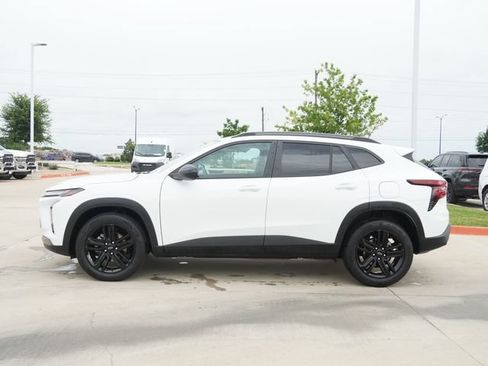 Used 2025 Chevrolet Trax ACTIV w/ Sunroof Package FWD image 6