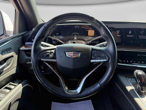 Used 2024 Cadillac Escalade ESV Premium Luxury AWD/4WD image 15
