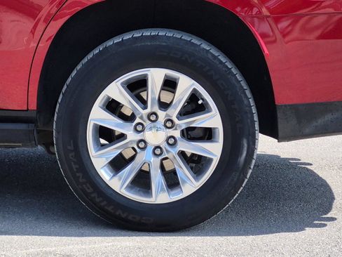 Used 2023 Chevrolet Tahoe Premier AWD/4WD image 25