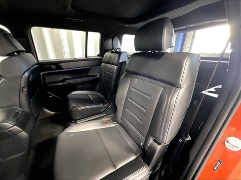 Used 2025 Hyundai Santa Fe Calligraphy image 16