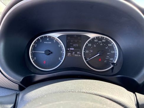 Used 2024 Nissan Kicks S image 28