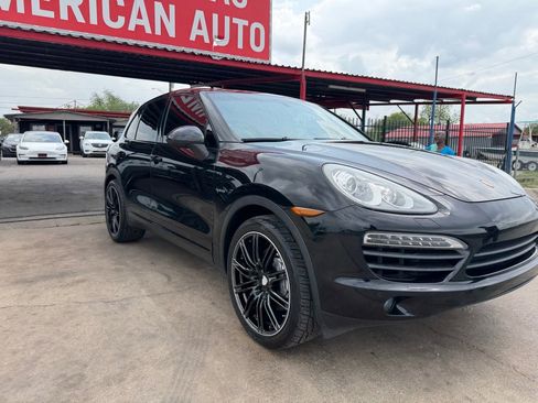 Used 2014 Porsche Cayenne S image 13