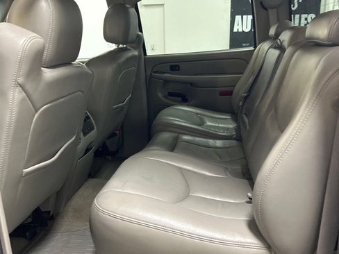 Used 2007 Chevrolet Silverado 2500 LT w/ Heavy-Duty Power Package AWD/4WD image 10