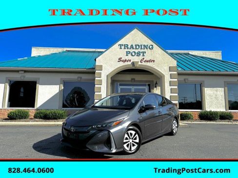 Used 2018 Toyota Prius Prime Premium image 1