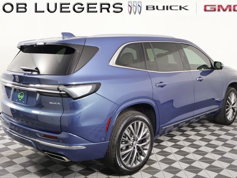 Certified 2026 Buick Enclave Avenir w/ Super Cruise Package AWD/4WD image 5