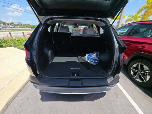 Used 2026 Hyundai Tucson SE FWD image 13