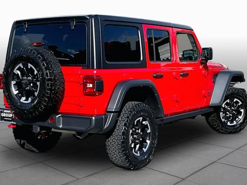 Used 2025 Jeep Wrangler Unlimited Rubicon AWD/4WD image 13