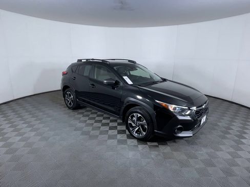 Used 2024 Subaru Crosstrek 2.0i Premium w/ Popular Package #3 AWD/4WD image 2