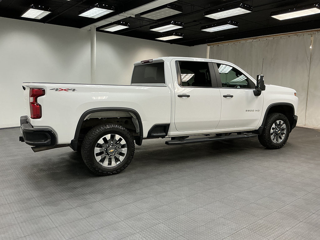 Used 2022 Chevrolet Silverado 2500 Custom w/ Custom Value Package AWD/4WD image 6