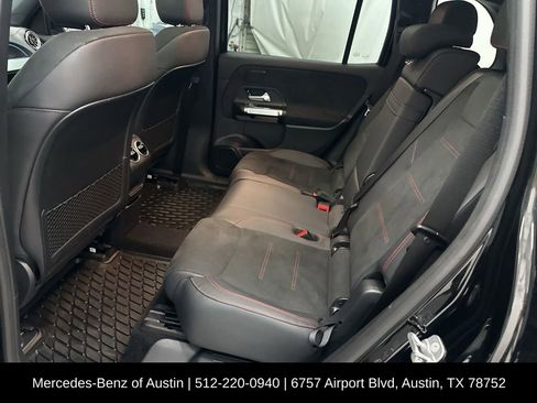 Used 2024 Mercedes-Benz EQB 300 4MATIC image 25